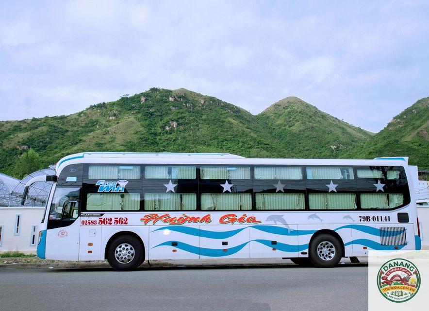 nhà xe huỳnh gia