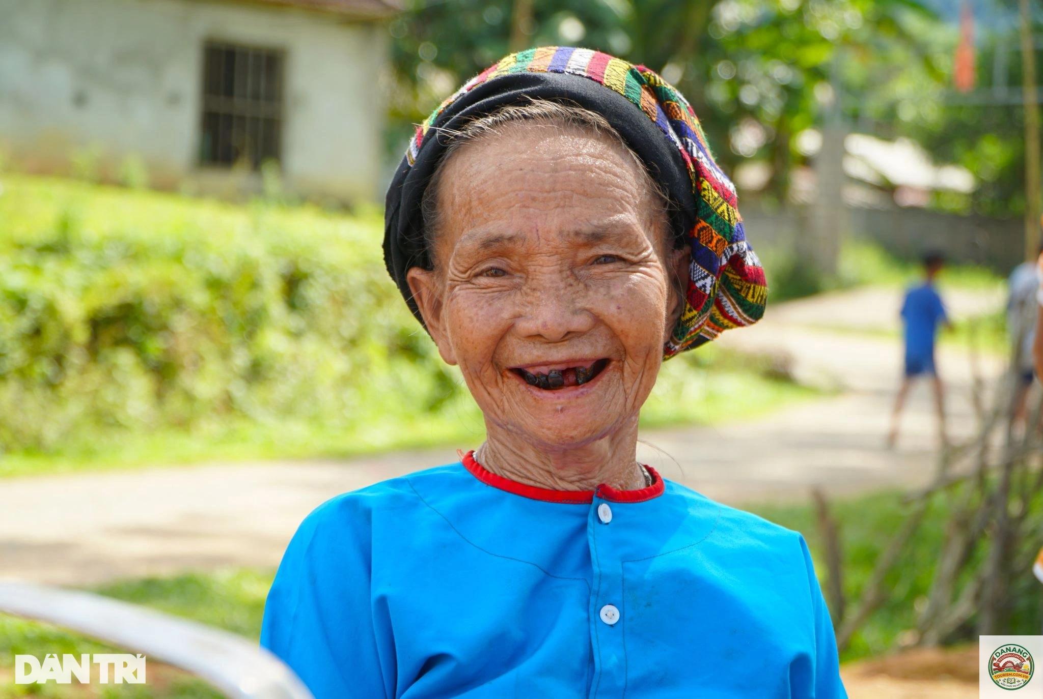 Bà Vui - Hình 1