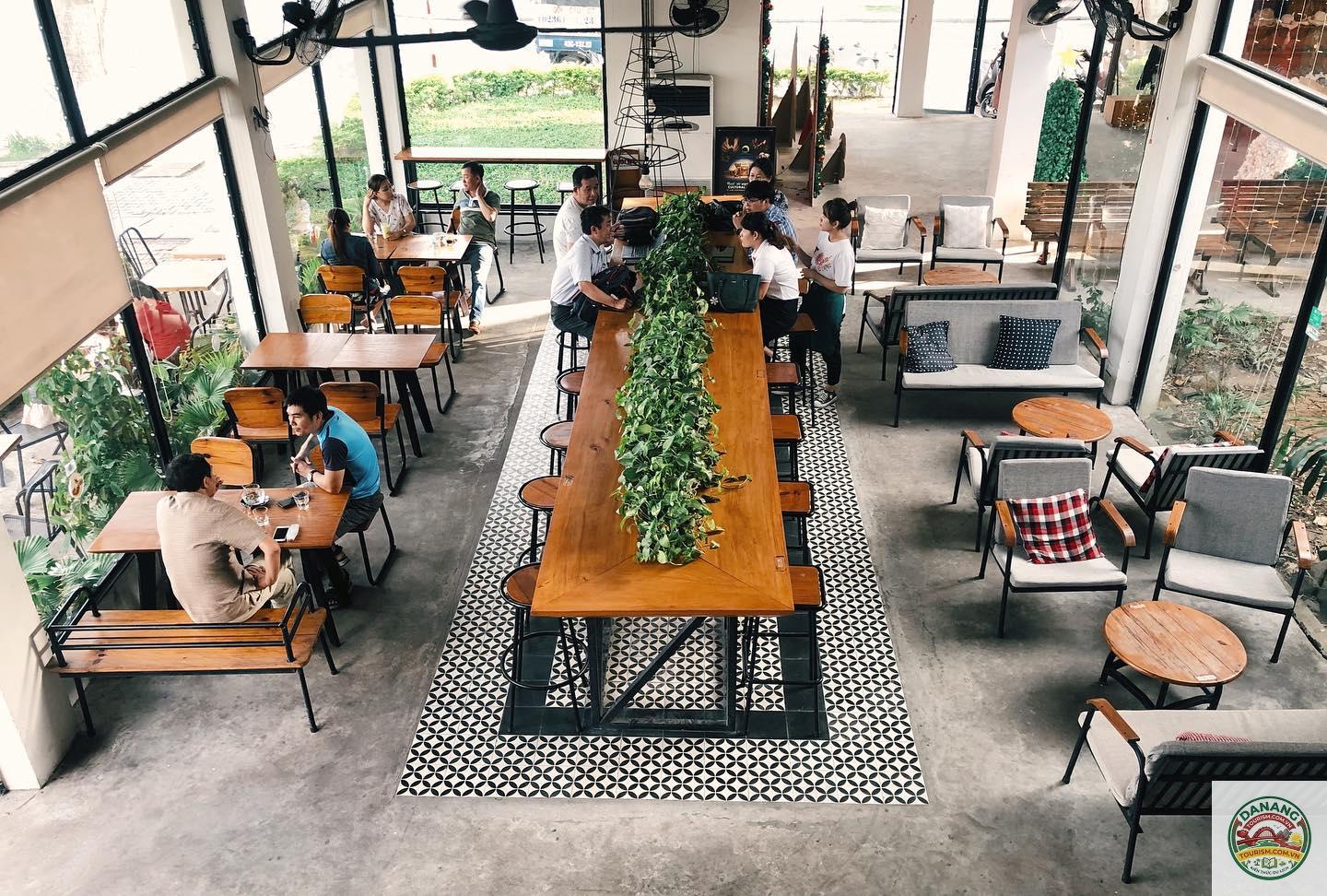 Danang Souvenirs & Cafe - Hình 2