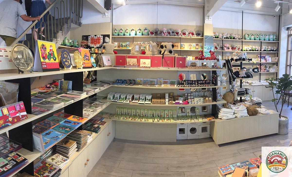 Danang Souvenirs & Cafe - Hình 3