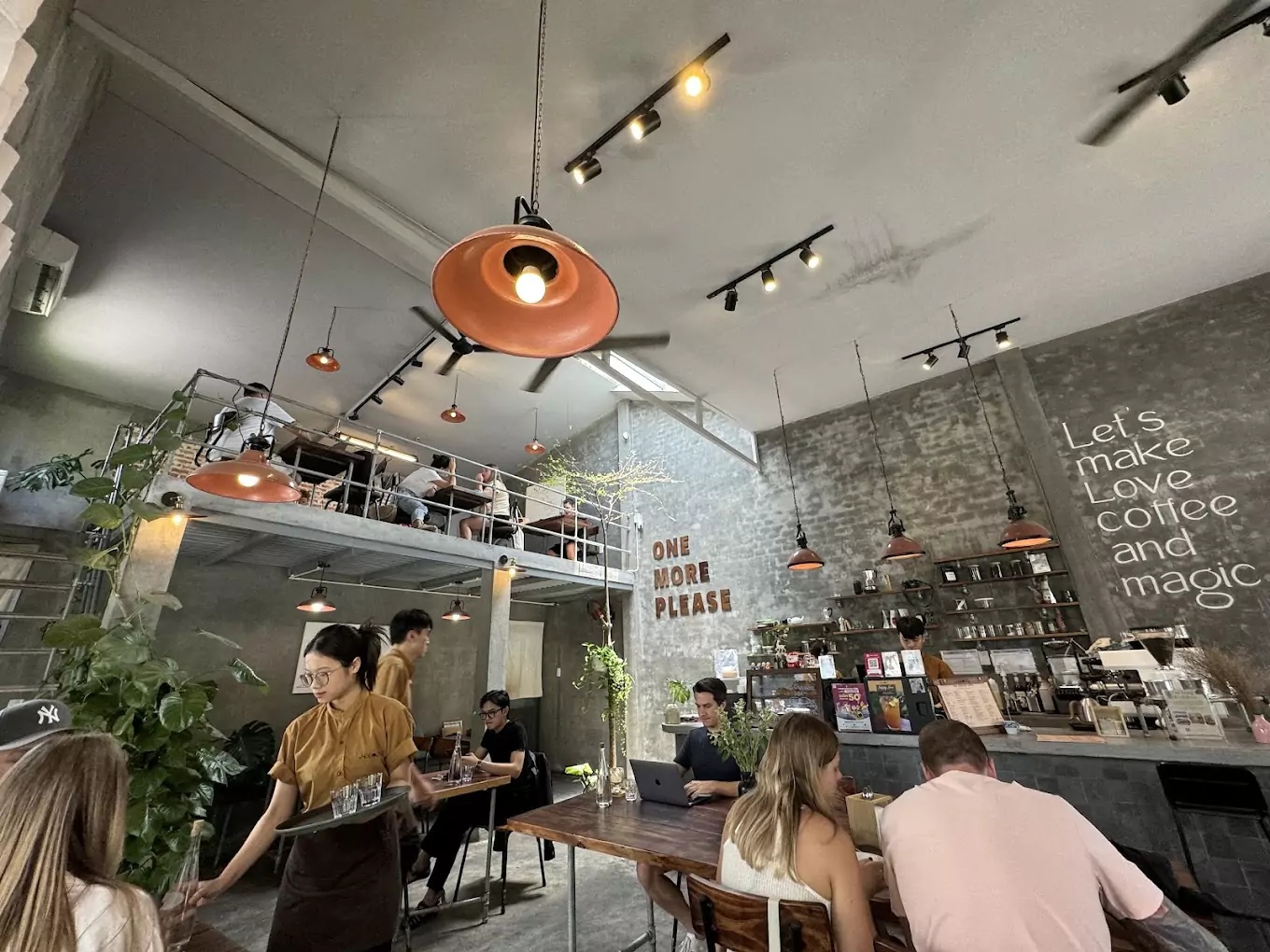 The Hideout Cafe - Hình 4