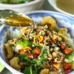 Cơm Hến Đà Nẵng – Hương Vị Đặc Trưng Giữa Lòng Thành Phố Biển cơm hến đà nẵng