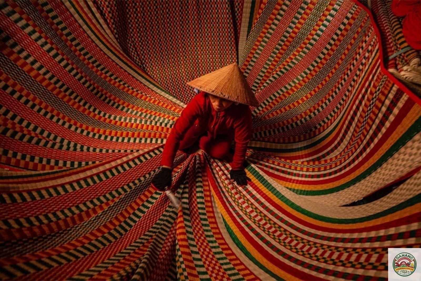 làng chiếu cẩm nê - Hình 4