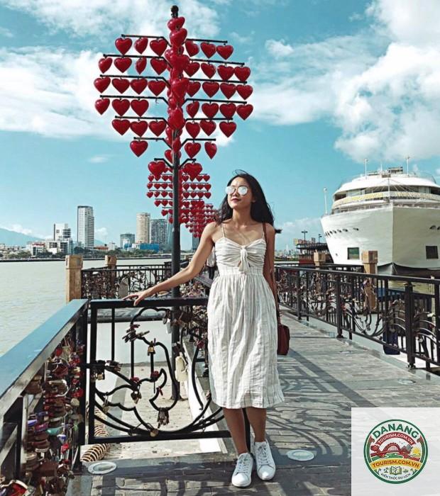 lịch trình du lịch đà nẵng tháng 4 - Hình 5