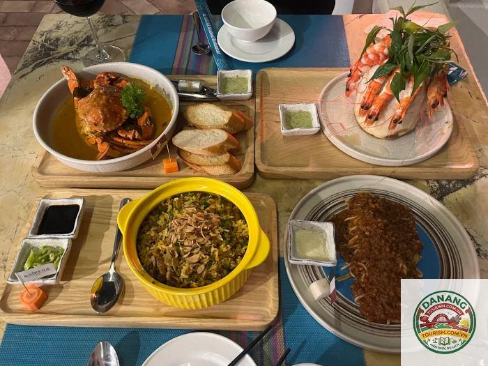 quán ăn gần bãi sau - Hình 3