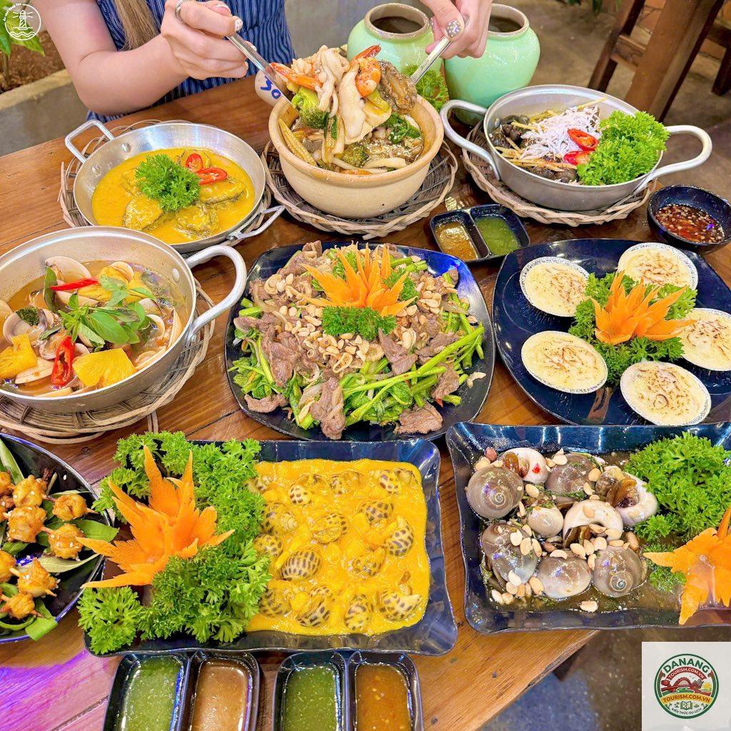 quán ăn gần bãi trước - Hình 1