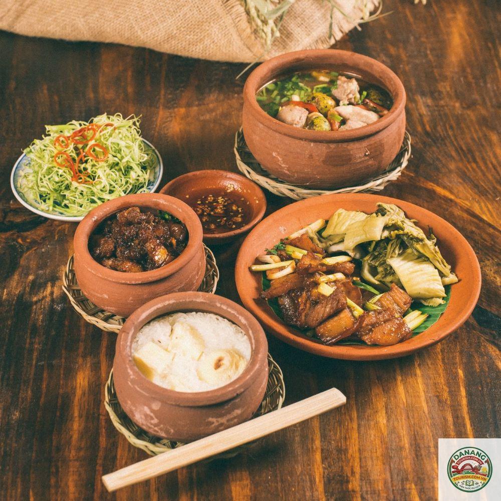 cơm niêu đà nẵng