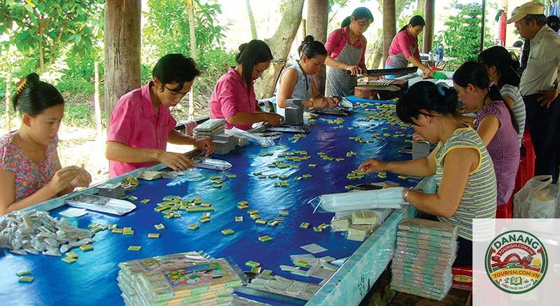 làng nghề làm kẹo dừa Bến Tre